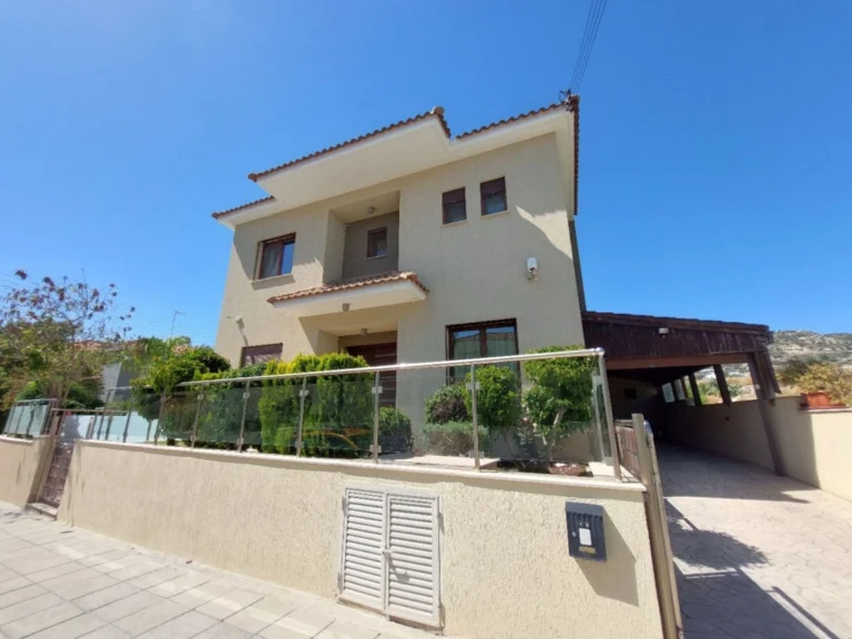 4 Bedroom House for Sale in Palodeia, Limassol District