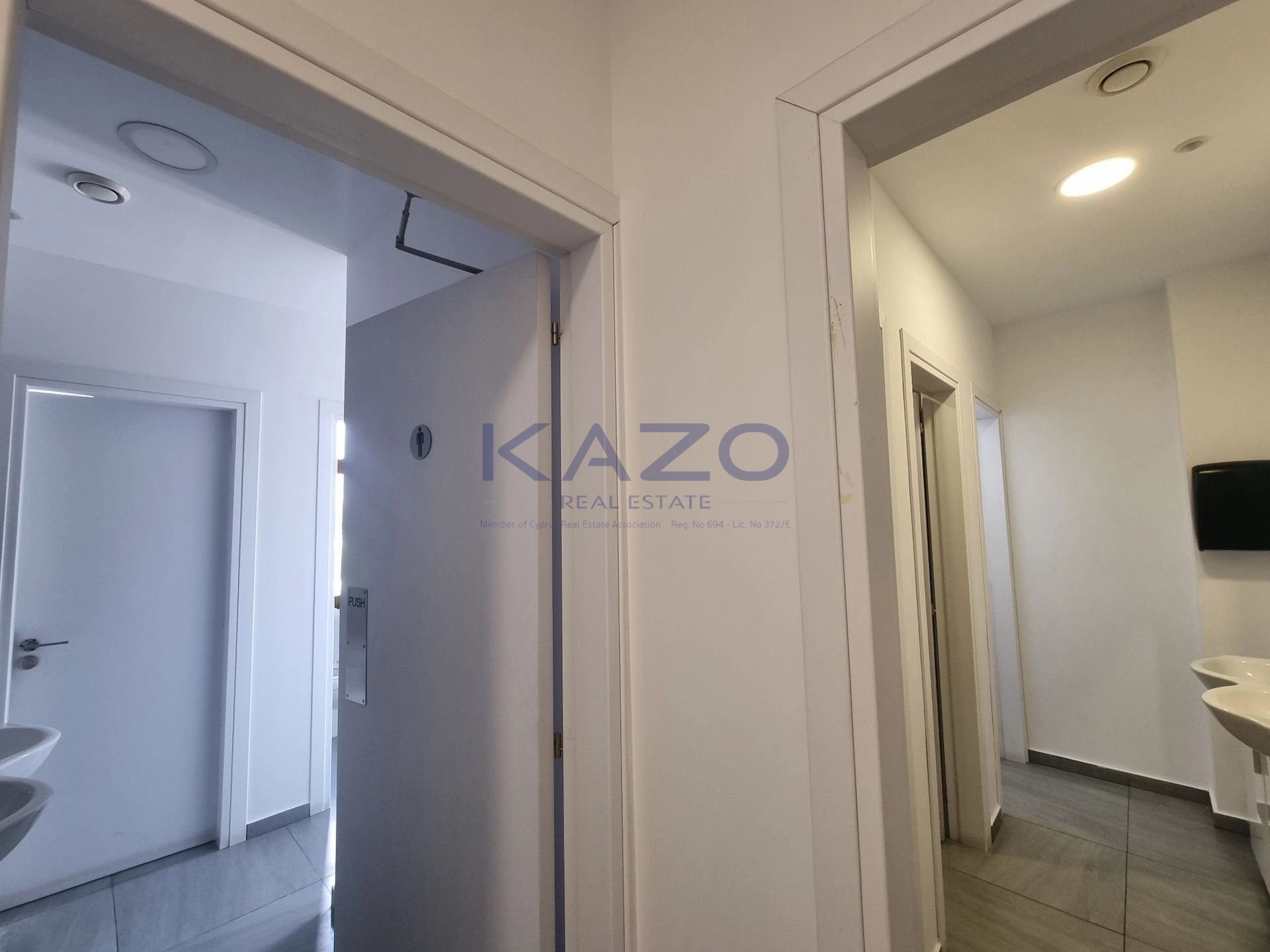 252m² Office for Rent in Limassol – Linopetra