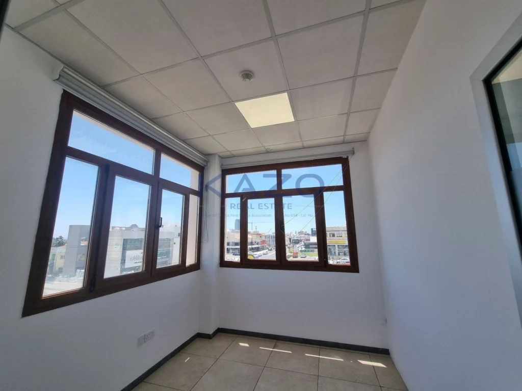 685m² Office for Rent in Limassol – Linopetra