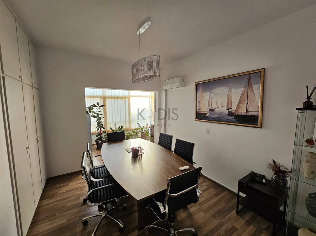 100m² Office for Rent in Limassol District
