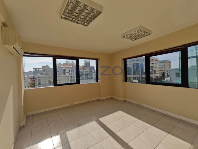 100m² Office for Rent in Limassol District