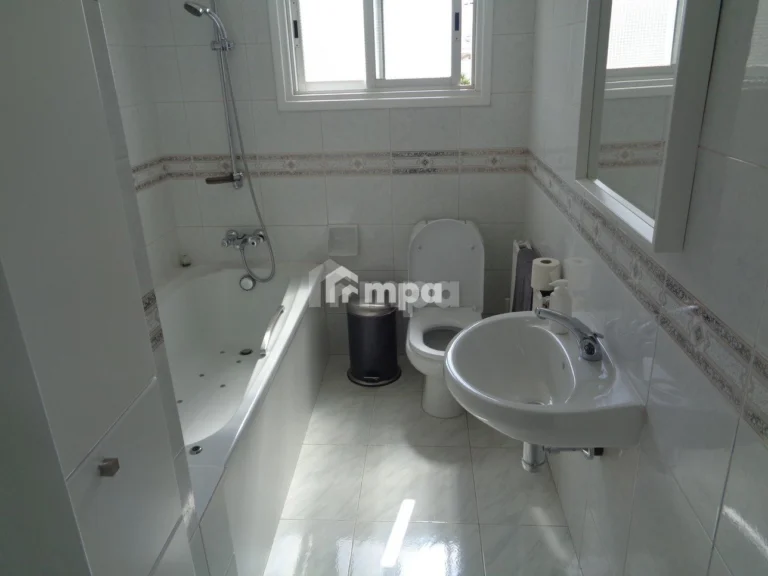 190m² Office for Rent in Nicosia District