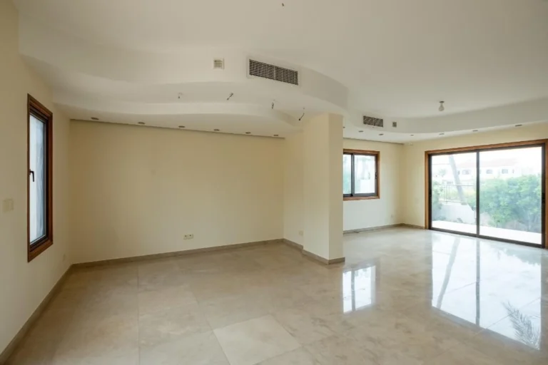 3 Bedroom House for Sale in Strovolos, Nicosia District
