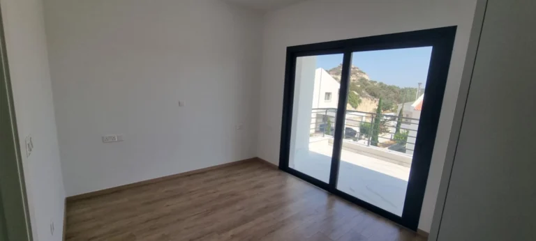 3 Bedroom House for Sale in Palodeia, Limassol District