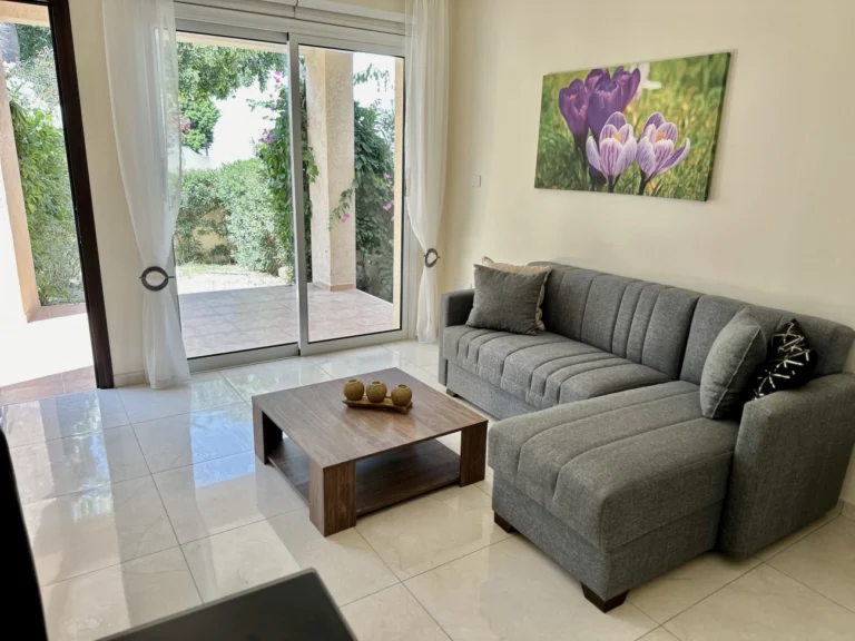 3 Bedroom House for Sale in Tombs Of the Kings, Paphos District