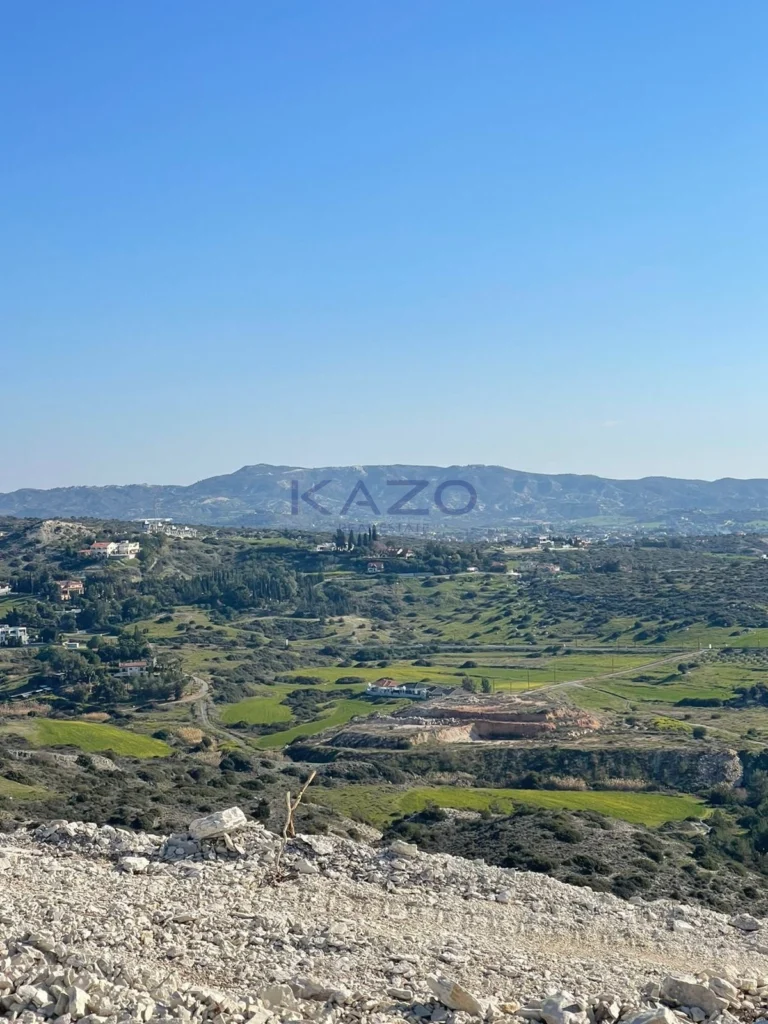 4,500m² Plot for Sale in Agios Tychonas, Limassol District