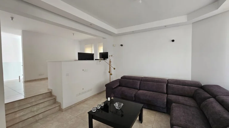 4 Bedroom House for Rent in Chlorakas, Paphos District