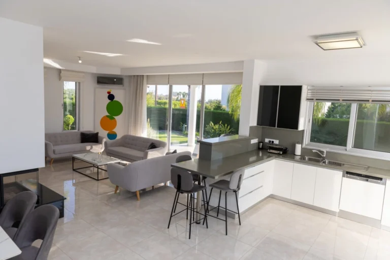 4 Bedroom House for Rent in Chlorakas, Paphos District
