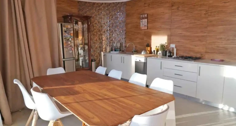 4 Bedroom House for Sale in Agios Tychonas, Limassol District