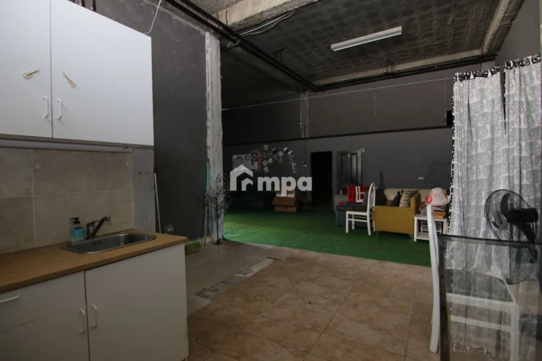 282m² Commercial for Rent in Agios Dometios, Nicosia District