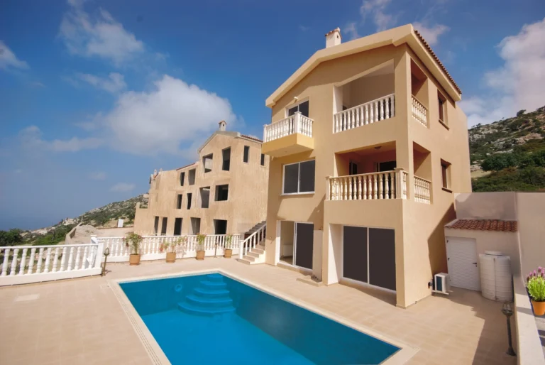 6+ Bedroom House for Sale in Pegeia, Paphos District