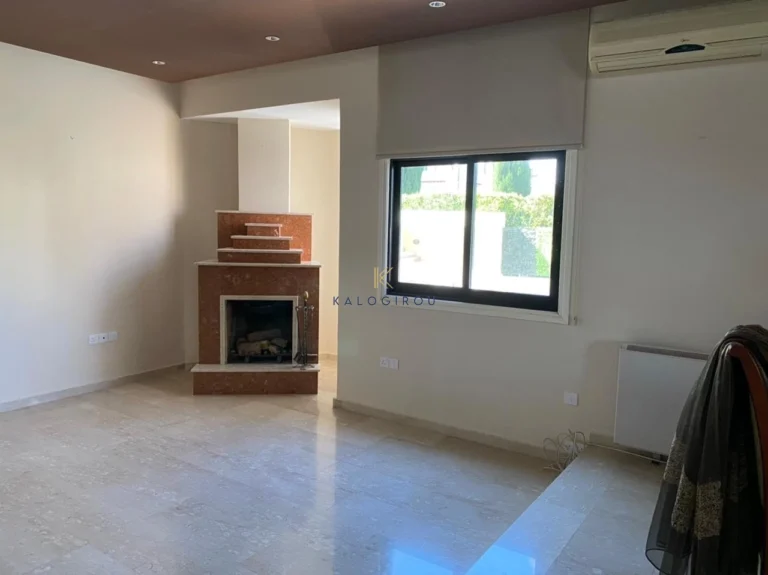 Cheap Houses and Villas for Sale Larnaca up to 500000 euro