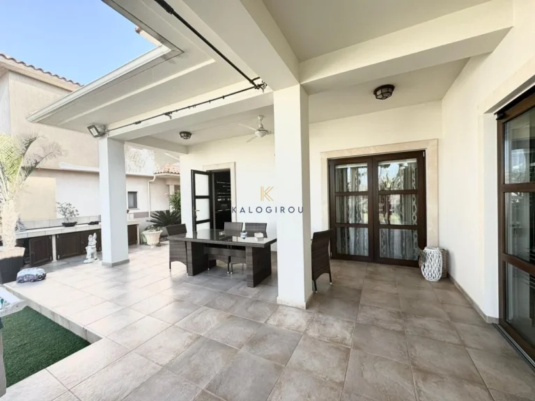 4 Bedroom House for Sale in Aradippou, Larnaca District