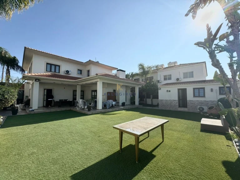 4 Bedroom House for Sale in Aradippou, Larnaca District