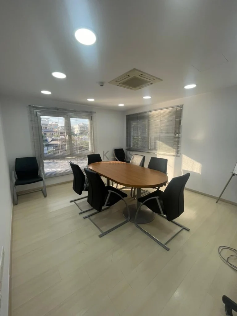 Здание площадью 970 м² в аренду в Лимассоле – Агиос Нектариос