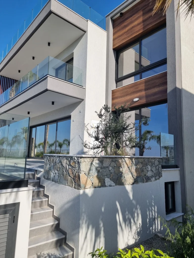 412m² House for Sale in Parekklisia, Limassol District