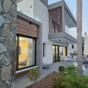 412m² House for Sale in Parekklisia, Limassol District