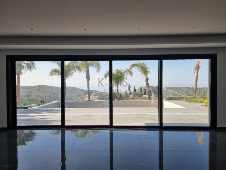 412m² House for Sale in Parekklisia, Limassol District