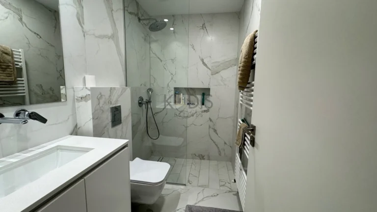 3 Bedroom Apartment for Rent in Agioi Omologites, Nicosia District