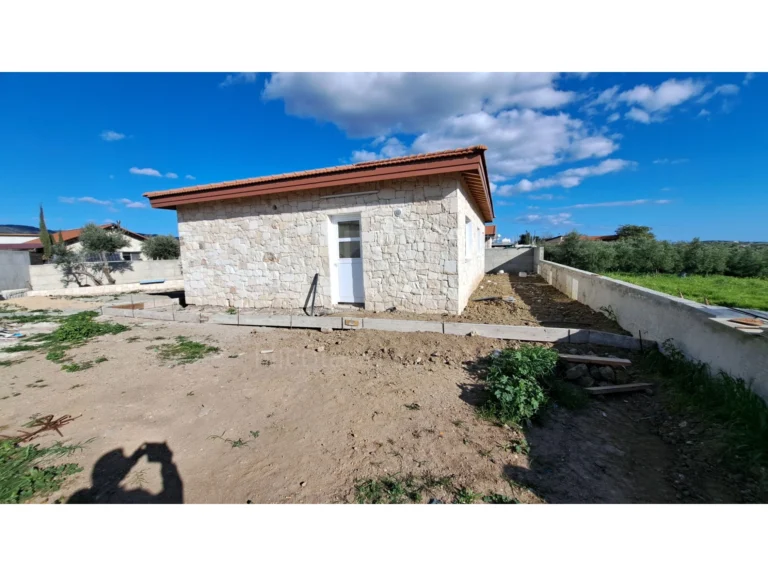 Cheap Houses and Villas for Sale Limassol up to 300000 euro