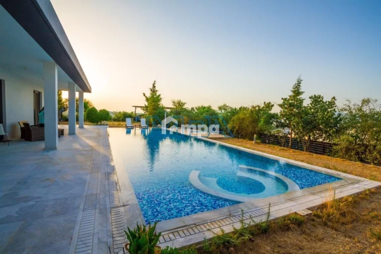 700m² House for Rent in Engomi, Nicosia District