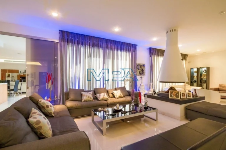 700m² House for Rent in Engomi, Nicosia District