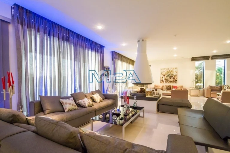 700m² House for Rent in Engomi, Nicosia District