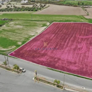 1,083m² Plot for Sale in Aradippou, Larnaca District