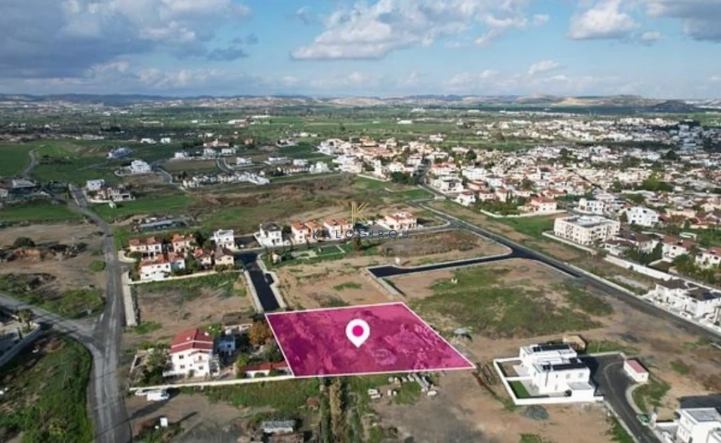 2,555m² Plot for Sale in Livadia Larnakas, Larnaca District