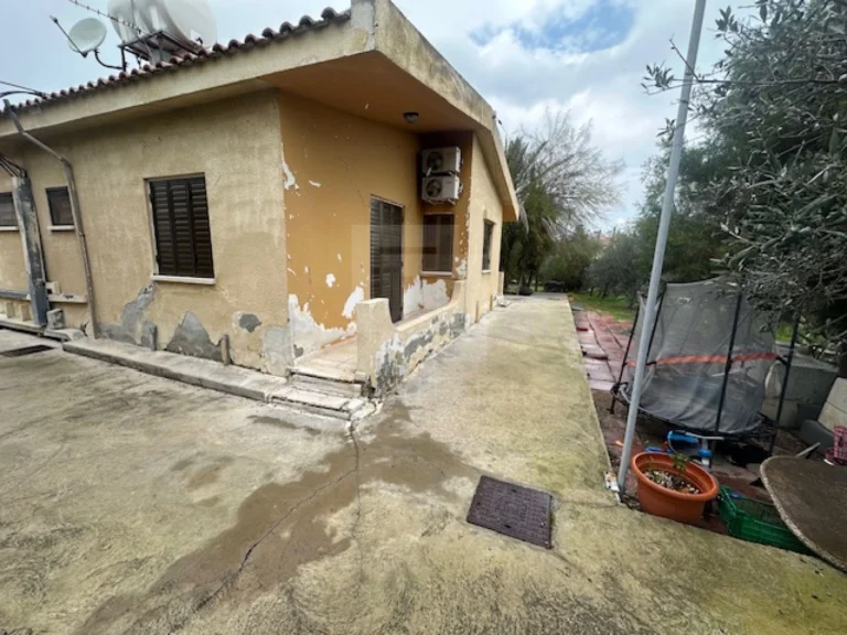 1,821m² Plot for Sale in Strovolos, Nicosia District