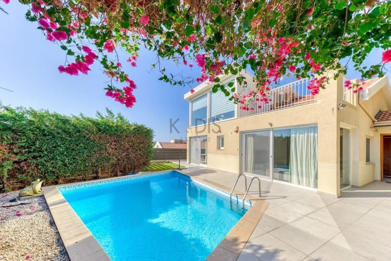 3 Bedroom House for Rent in Agios Tychonas, Limassol District
