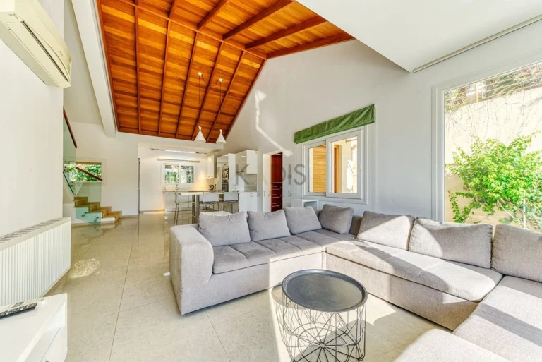 3 Bedroom House for Rent in Agios Tychonas, Limassol District