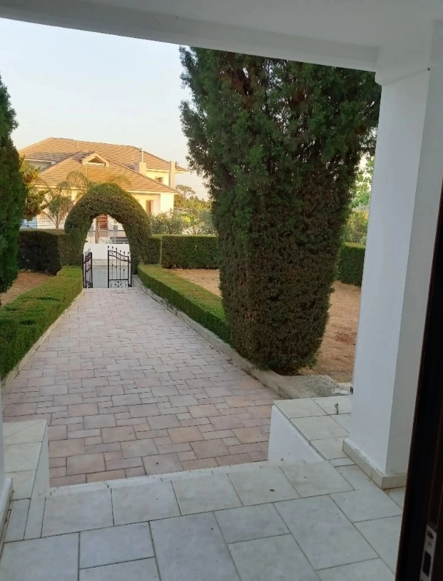 5 Bedroom House for Sale in Pentakomo, Limassol District