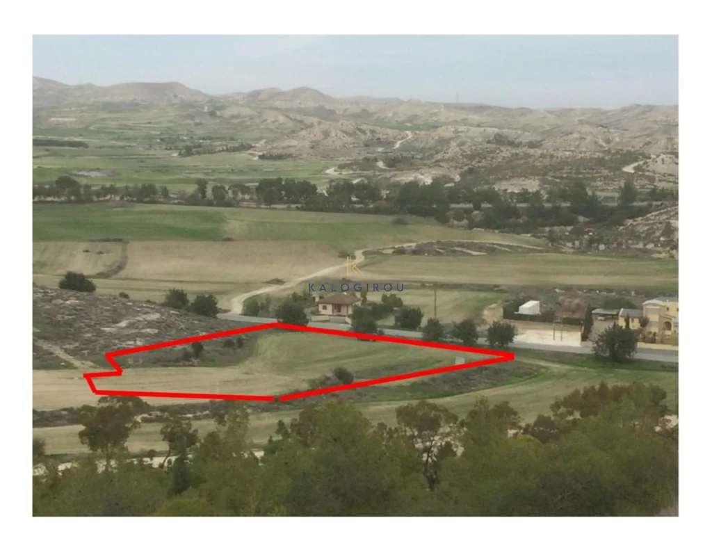 4,172m² Plot for Sale in Aradippou, Larnaca District