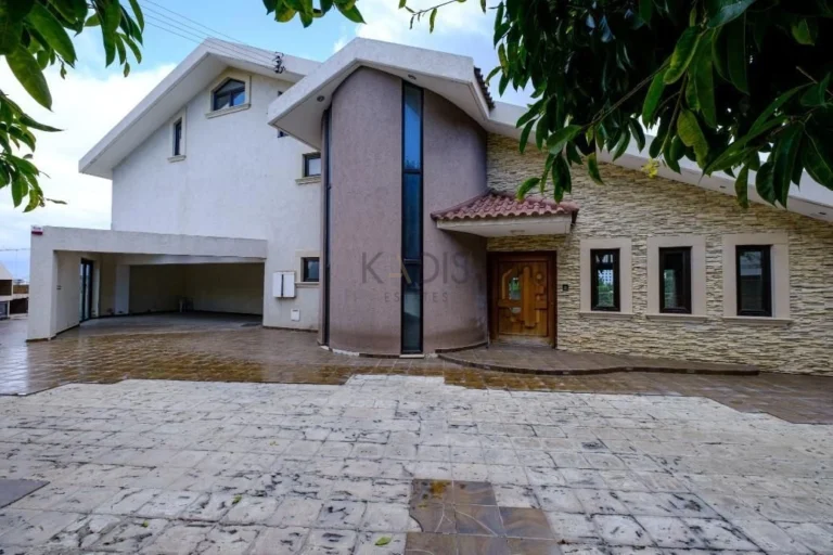 4 Bedroom House for Sale in Mouttagiaka, Limassol District