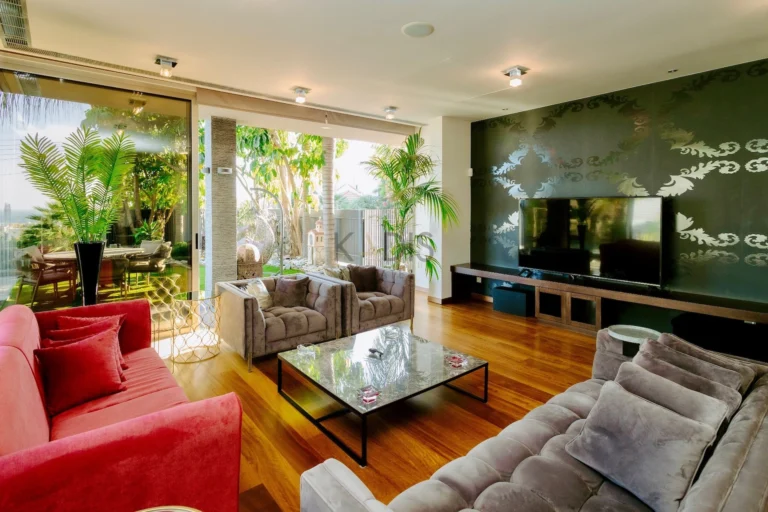 5 Bedroom House for Sale in Limassol – Agios Athanasios