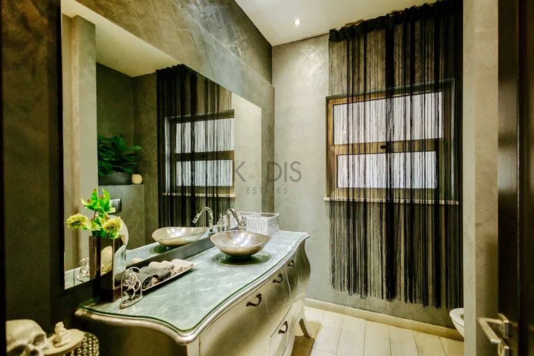 5 Bedroom House for Sale in Limassol – Agios Athanasios
