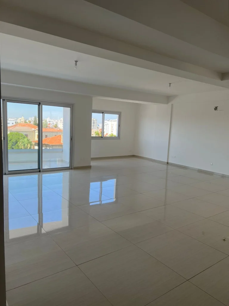 2 Bedroom Apartment for Sale in Larnaca – Finikoudes