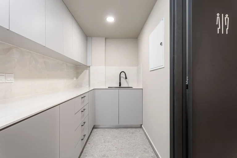 300m² Office for Rent in Limassol District