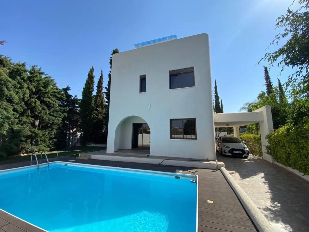 3 Bedroom House for Rent in Agios Tychonas, Limassol District