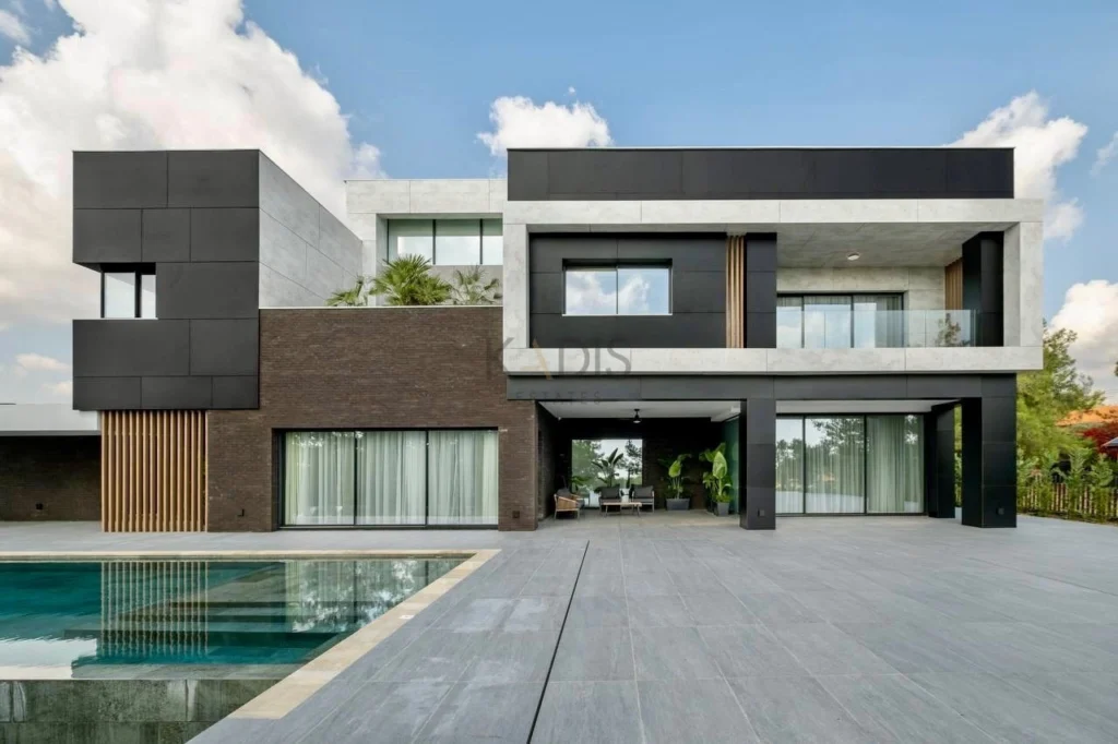 900m² House for Rent in Limassol District