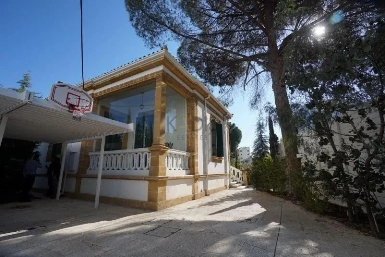4 Bedroom House for Rent in Agios Dometios, Nicosia District