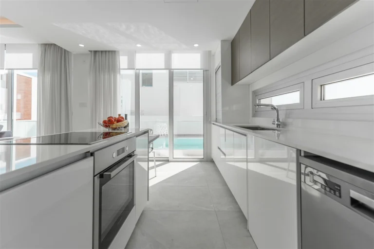 5 Bedroom House for Sale in Oroklini, Larnaca District