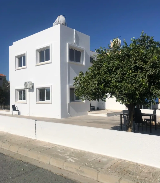 2 Bedroom House for Rent in Oroklini, Larnaca District