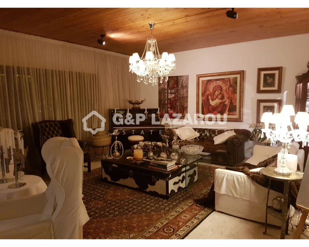 5 Bedroom House for Sale in Moniatis, Limassol District