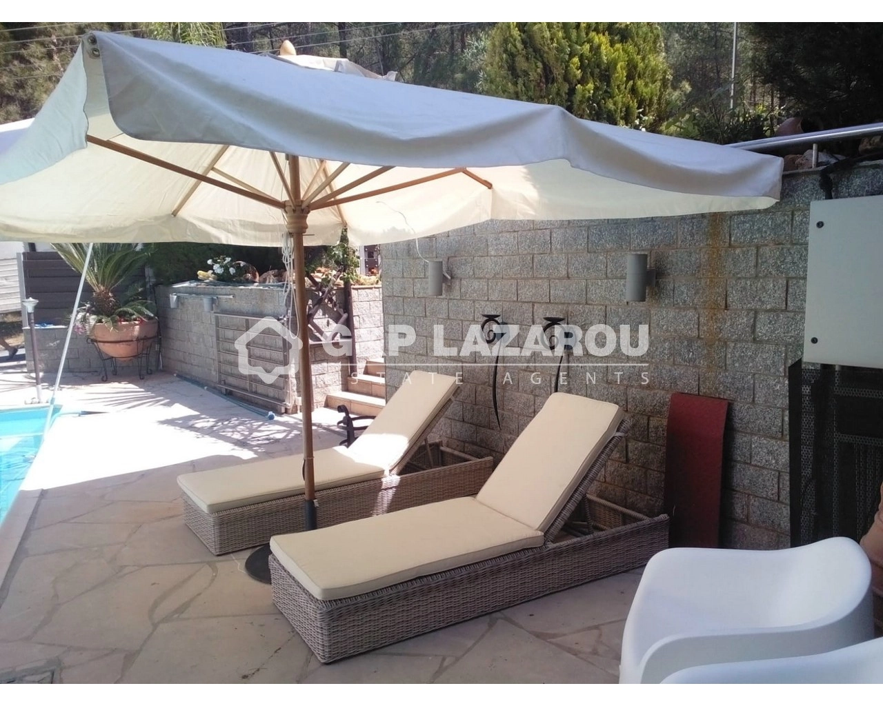 5 Bedroom House for Sale in Moniatis, Limassol District