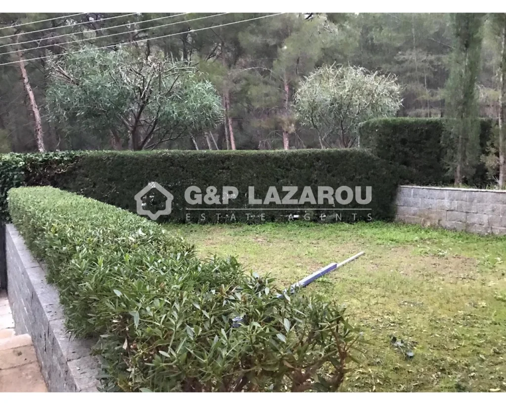 5 Bedroom House for Sale in Moniatis, Limassol District