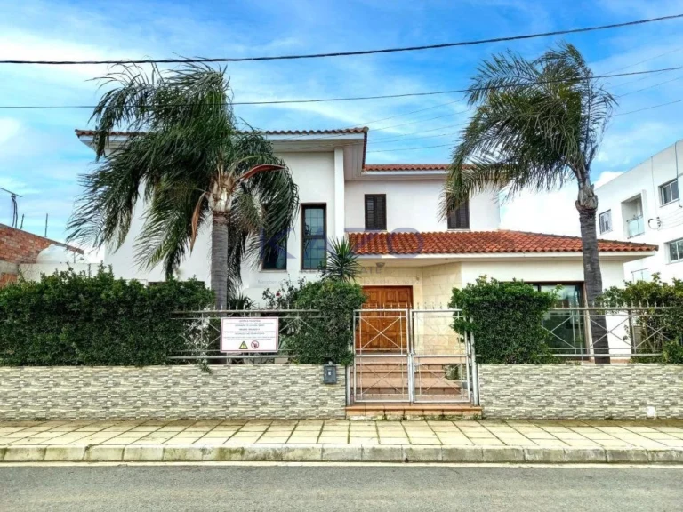 3 Bedroom House for Sale in Strovolos, Nicosia District
