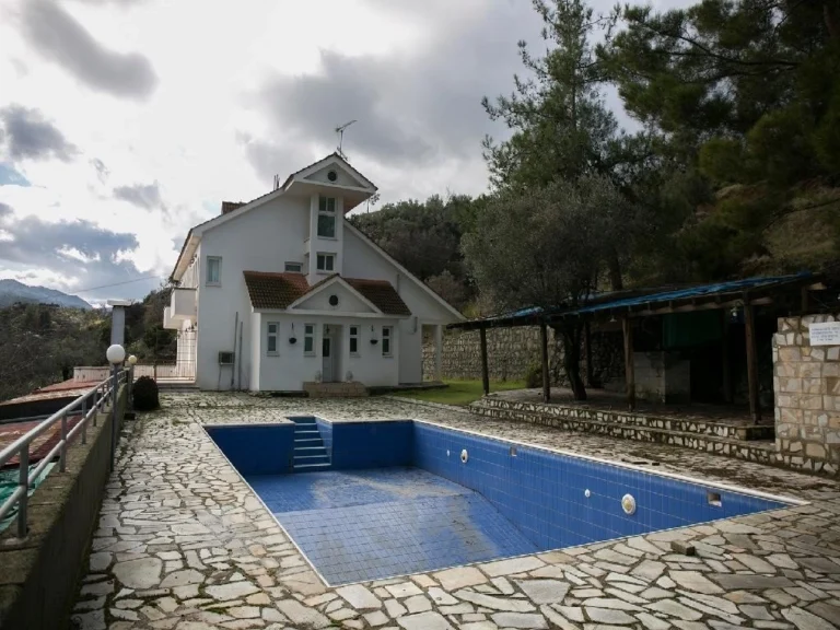 500m² Building for Sale in Palaichori Oreinis, Nicosia District