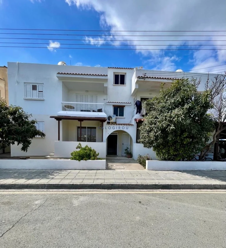 2 Bedroom Apartment for Rent in Pervolia Larnacas